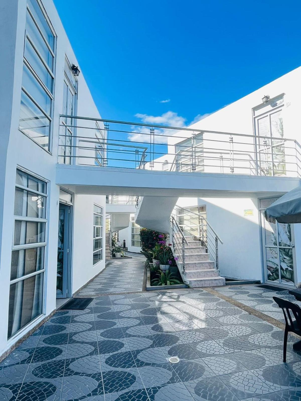 לטיסייה Zuruma Hotel מראה חיצוני תמונה