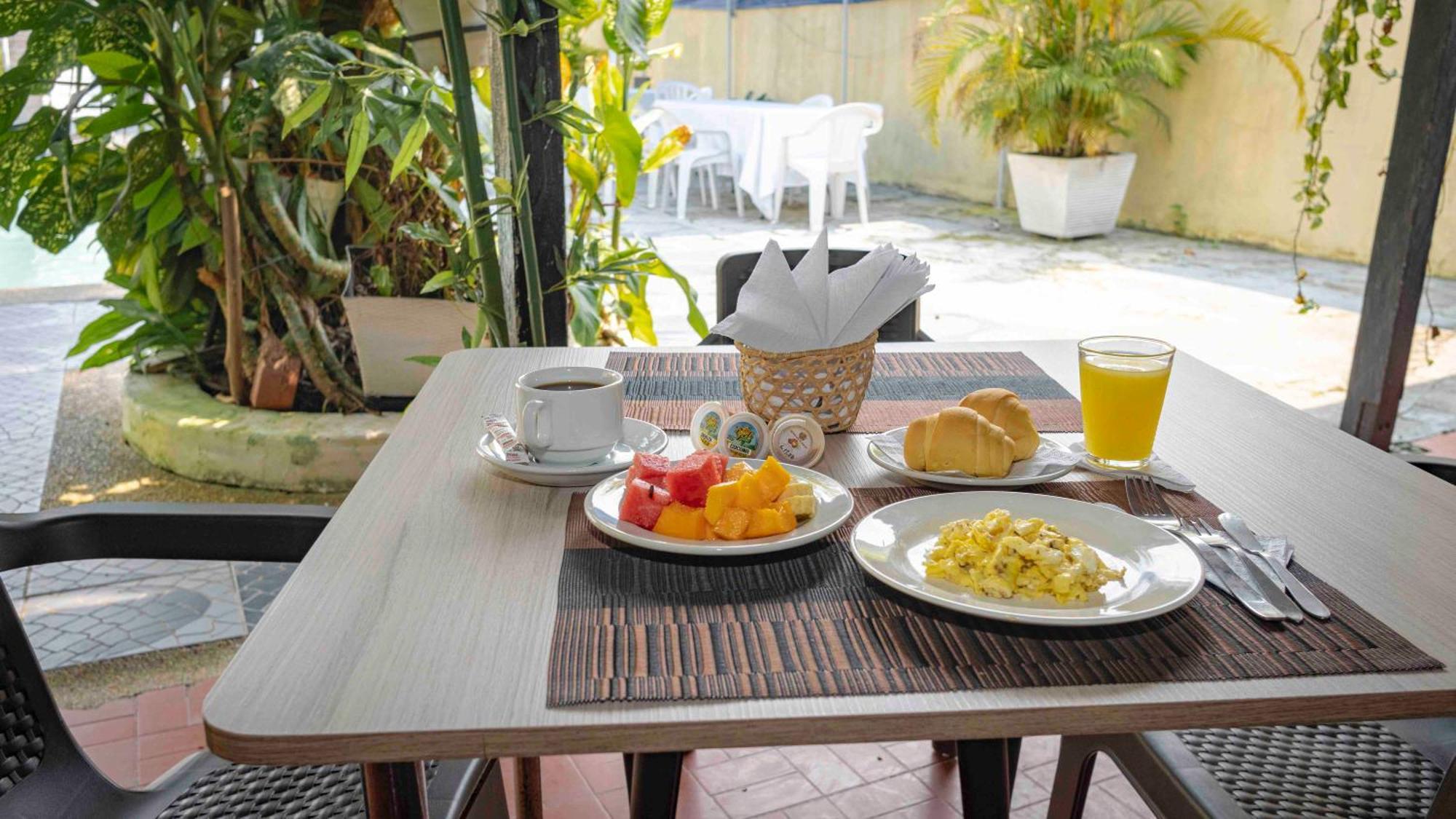 לטיסייה Zuruma Hotel מראה חיצוני תמונה